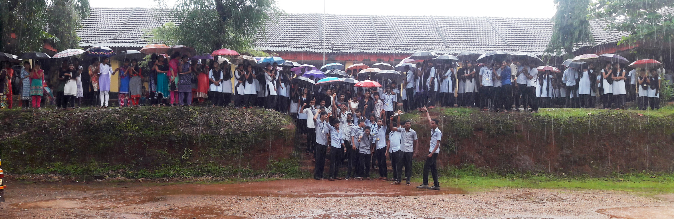 ಬೆಳ್ತಂಗಡಿ: ವಿದ್ಯಾರ್ಥಿಗಳಿಂದ ಪ್ರತಿಭಟನೆ